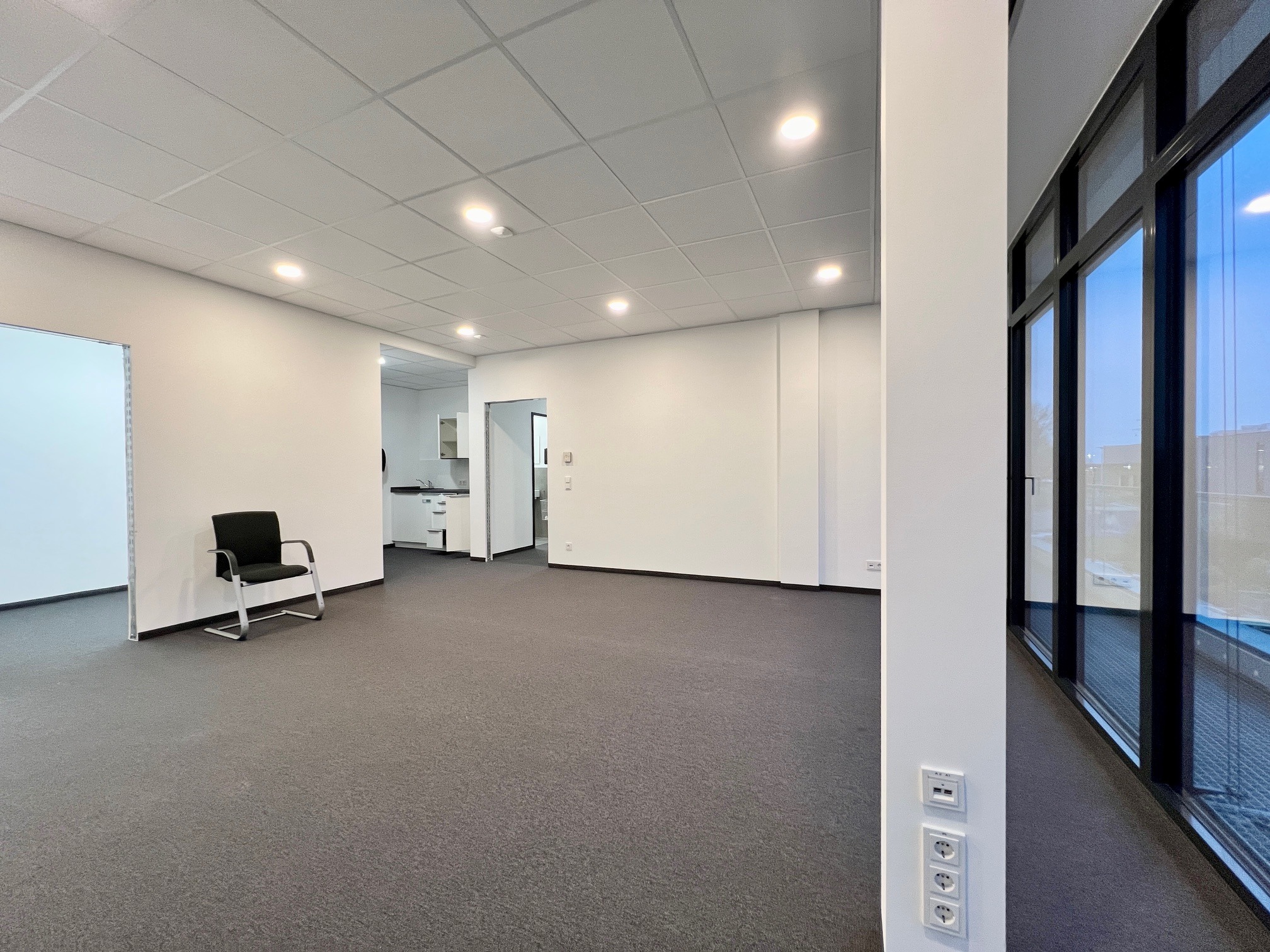 IHR NEUES OFFICE -  REPRÄSENTATIV UND TOPMODERN! bei Degenhardt Immobilien